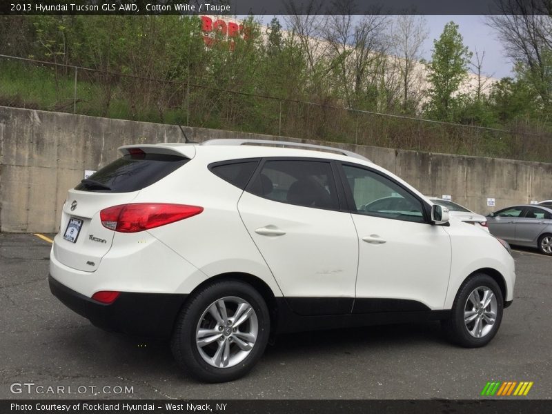 Cotton White / Taupe 2013 Hyundai Tucson GLS AWD