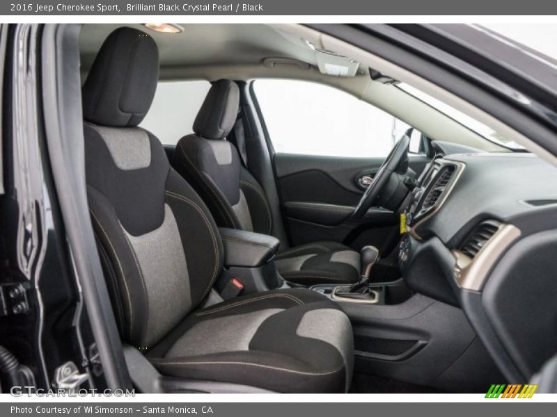 Brilliant Black Crystal Pearl / Black 2016 Jeep Cherokee Sport