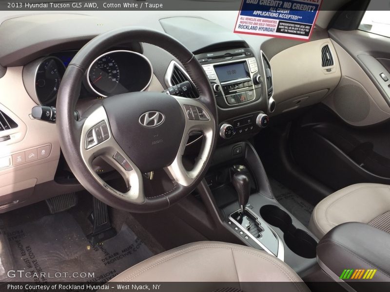 Cotton White / Taupe 2013 Hyundai Tucson GLS AWD