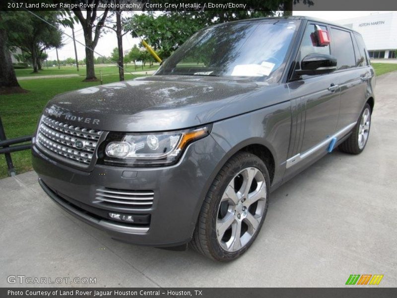 Front 3/4 View of 2017 Range Rover Autobiography