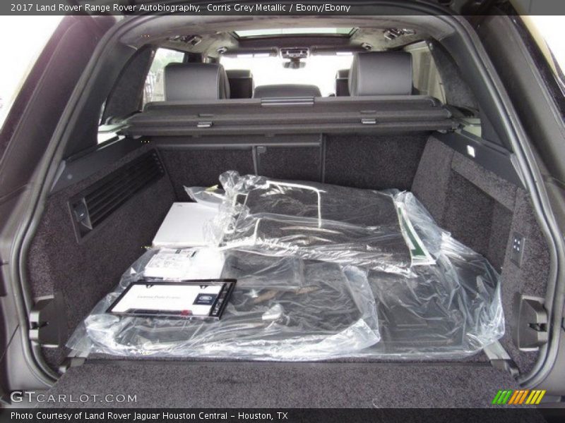  2017 Range Rover Autobiography Trunk