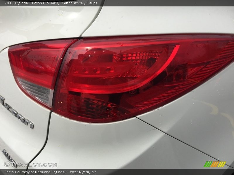 Cotton White / Taupe 2013 Hyundai Tucson GLS AWD