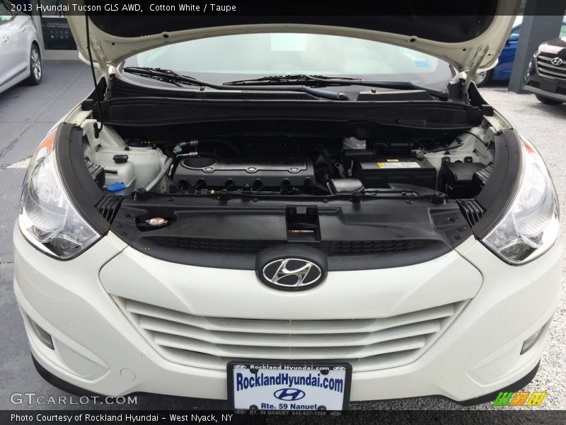 Cotton White / Taupe 2013 Hyundai Tucson GLS AWD