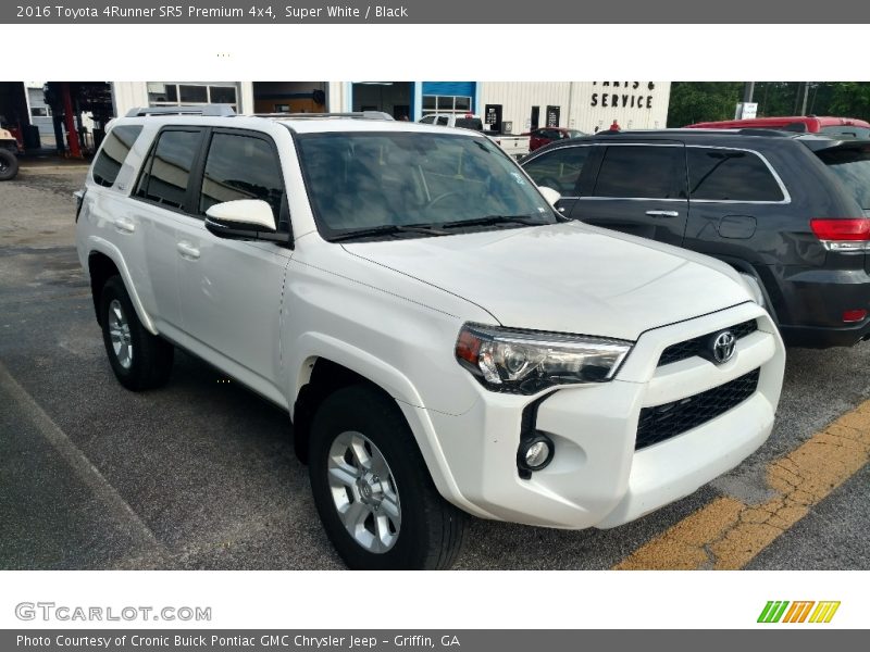 Front 3/4 View of 2016 4Runner SR5 Premium 4x4