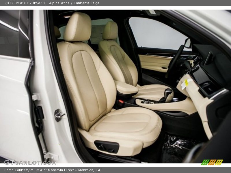 Alpine White / Canberra Beige 2017 BMW X1 xDrive28i