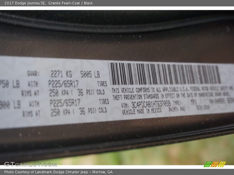 Granite Pearl-Coat / Black 2017 Dodge Journey SE