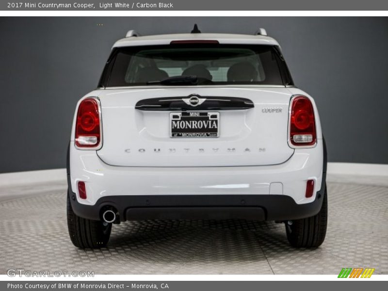 Light White / Carbon Black 2017 Mini Countryman Cooper