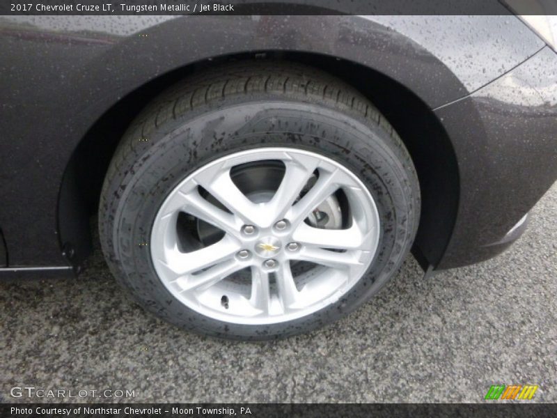 Tungsten Metallic / Jet Black 2017 Chevrolet Cruze LT