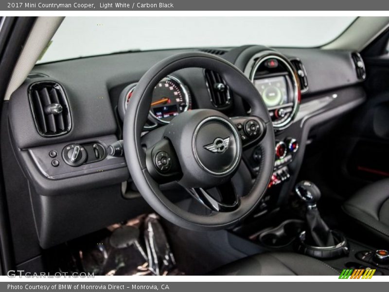 Light White / Carbon Black 2017 Mini Countryman Cooper