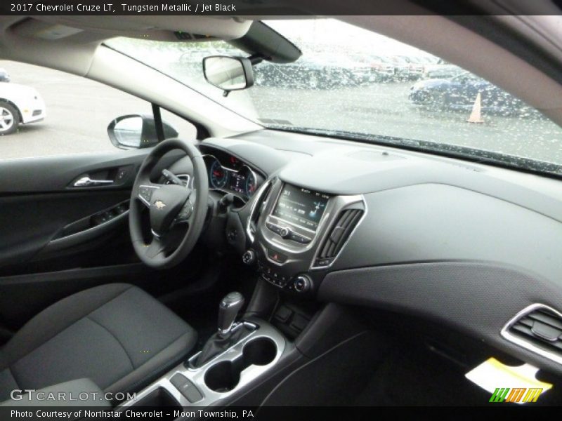 Tungsten Metallic / Jet Black 2017 Chevrolet Cruze LT