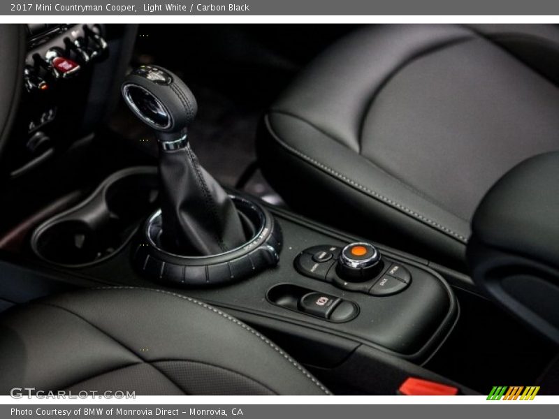 Light White / Carbon Black 2017 Mini Countryman Cooper