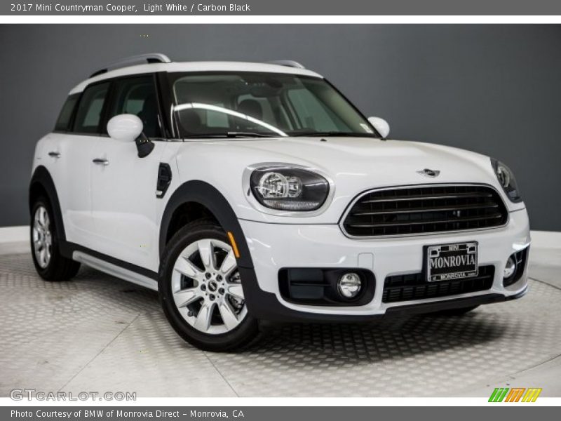 Light White / Carbon Black 2017 Mini Countryman Cooper
