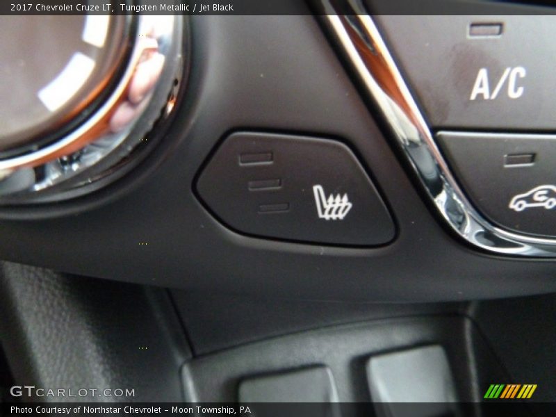 Tungsten Metallic / Jet Black 2017 Chevrolet Cruze LT