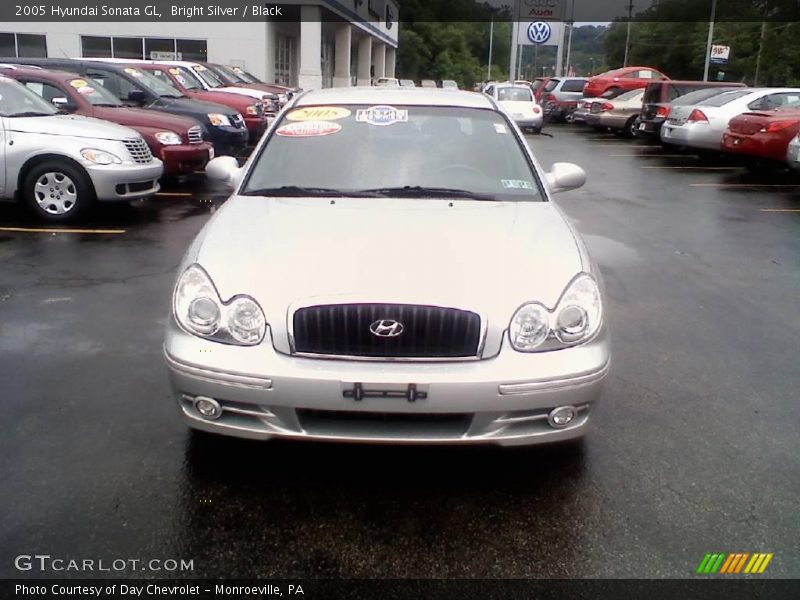 Bright Silver / Black 2005 Hyundai Sonata GL