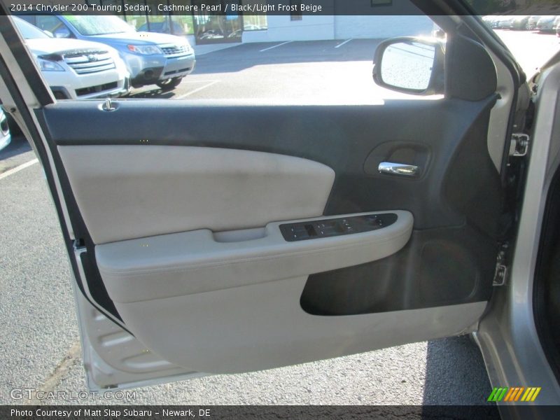 Cashmere Pearl / Black/Light Frost Beige 2014 Chrysler 200 Touring Sedan