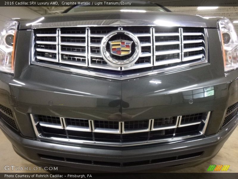 Graphite Metallic / Light Titanium/Ebony 2016 Cadillac SRX Luxury AWD