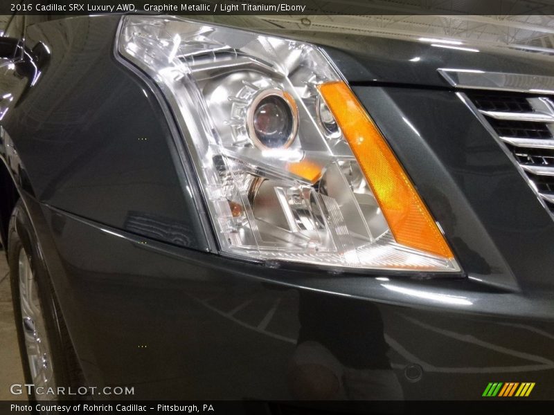 Graphite Metallic / Light Titanium/Ebony 2016 Cadillac SRX Luxury AWD