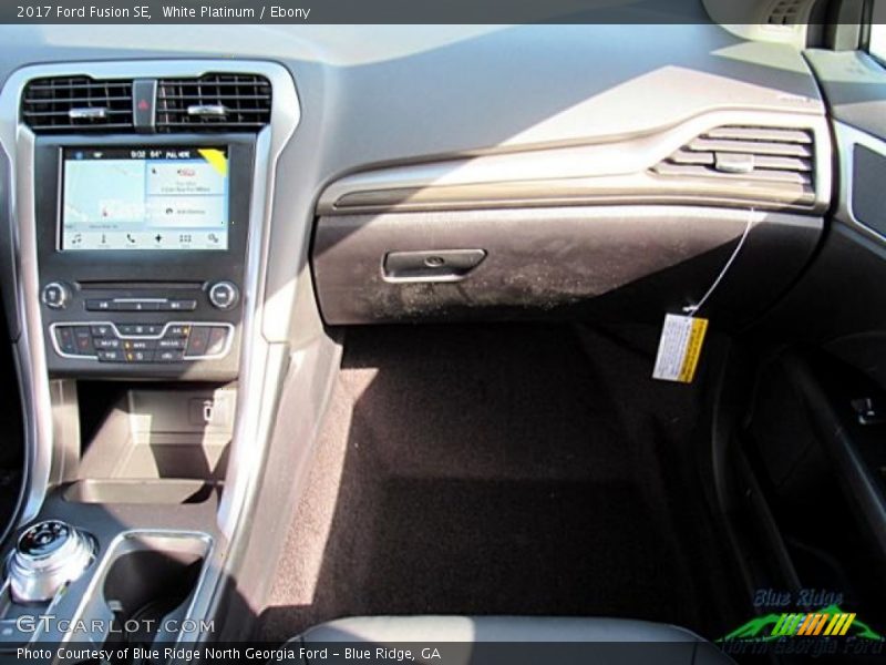 White Platinum / Ebony 2017 Ford Fusion SE