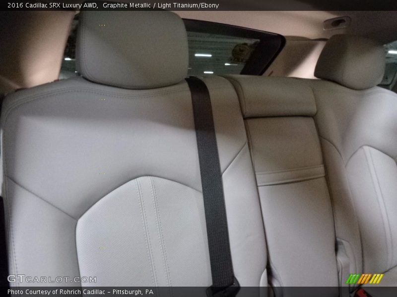 Graphite Metallic / Light Titanium/Ebony 2016 Cadillac SRX Luxury AWD