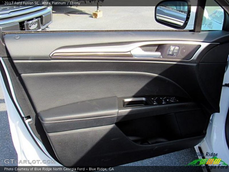 White Platinum / Ebony 2017 Ford Fusion SE
