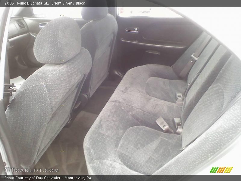 Bright Silver / Black 2005 Hyundai Sonata GL