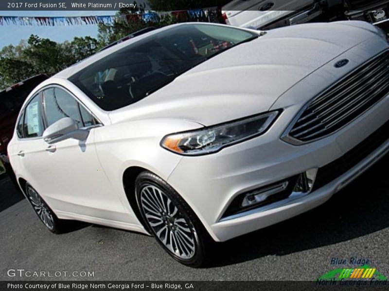White Platinum / Ebony 2017 Ford Fusion SE