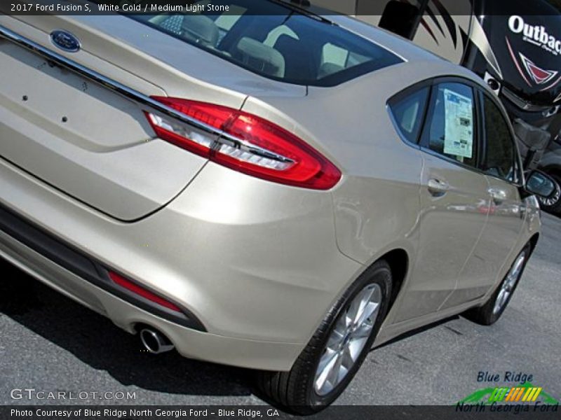 White Gold / Medium Light Stone 2017 Ford Fusion S