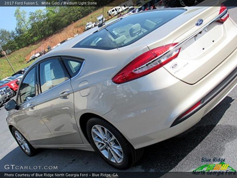 White Gold / Medium Light Stone 2017 Ford Fusion S