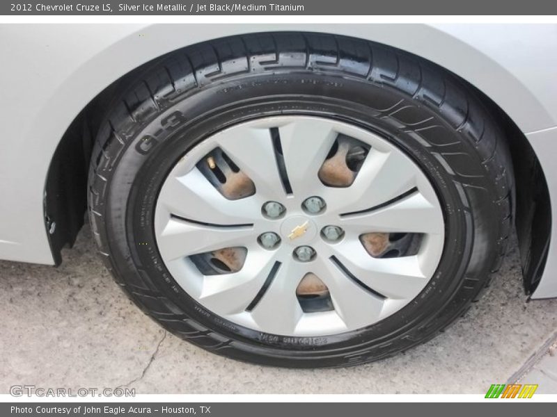 Silver Ice Metallic / Jet Black/Medium Titanium 2012 Chevrolet Cruze LS