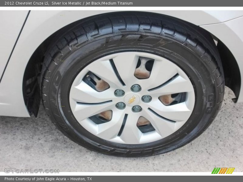 Silver Ice Metallic / Jet Black/Medium Titanium 2012 Chevrolet Cruze LS