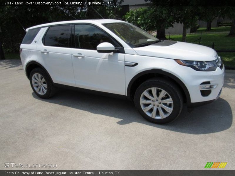 Fuji White / Tan 2017 Land Rover Discovery Sport HSE Luxury