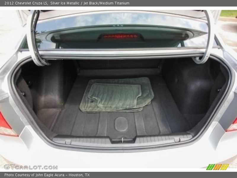 Silver Ice Metallic / Jet Black/Medium Titanium 2012 Chevrolet Cruze LS