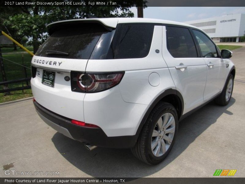 Fuji White / Tan 2017 Land Rover Discovery Sport HSE Luxury