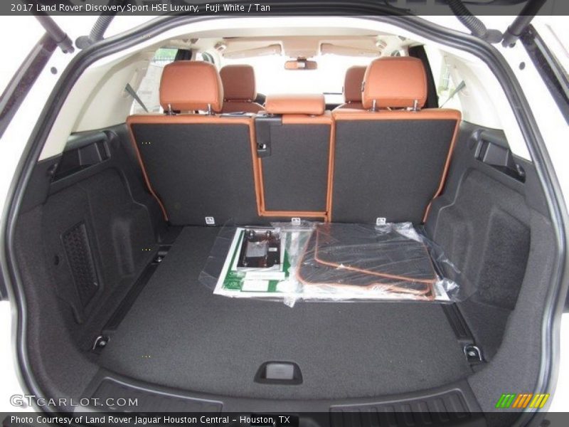  2017 Discovery Sport HSE Luxury Trunk