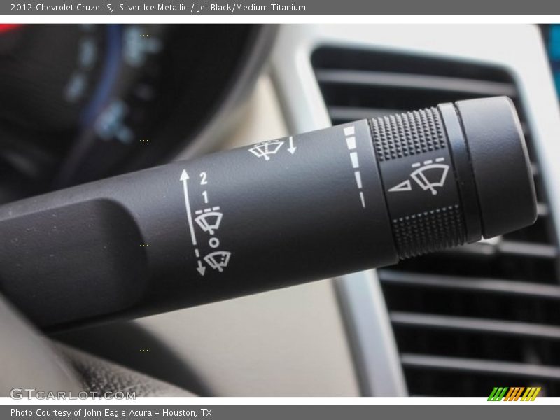 Silver Ice Metallic / Jet Black/Medium Titanium 2012 Chevrolet Cruze LS