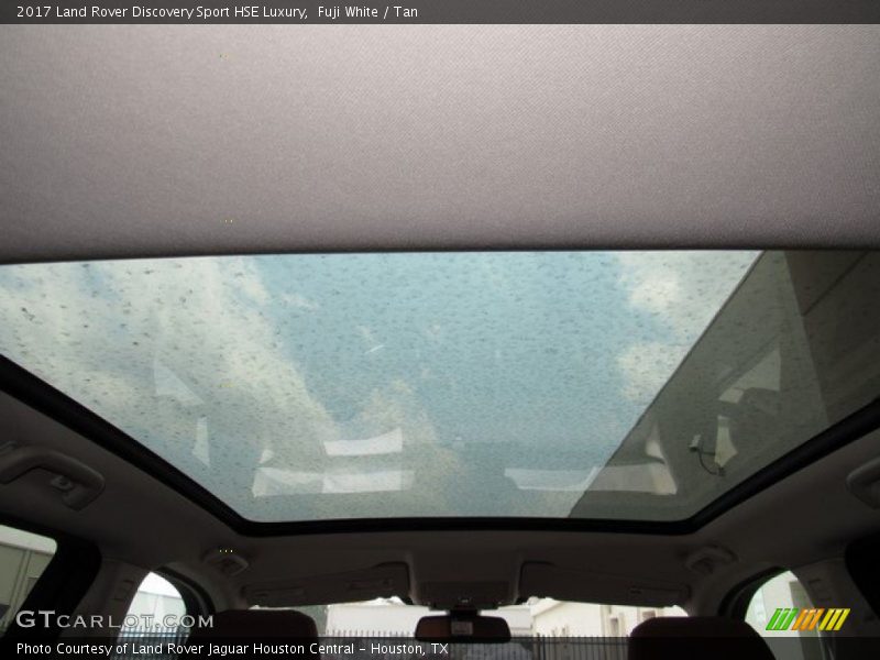 Sunroof of 2017 Discovery Sport HSE Luxury