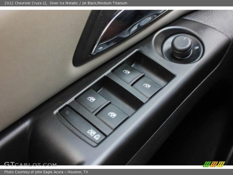 Silver Ice Metallic / Jet Black/Medium Titanium 2012 Chevrolet Cruze LS