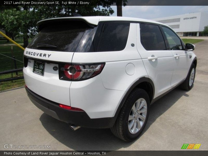 Fuji White / Ebony 2017 Land Rover Discovery Sport SE