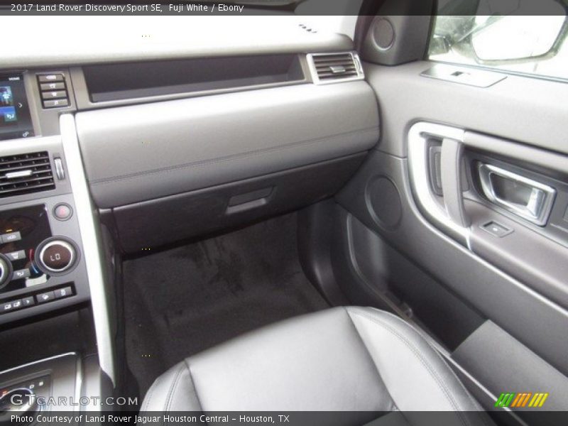 Fuji White / Ebony 2017 Land Rover Discovery Sport SE