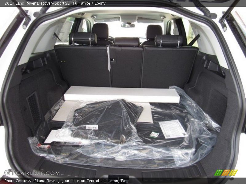 Fuji White / Ebony 2017 Land Rover Discovery Sport SE