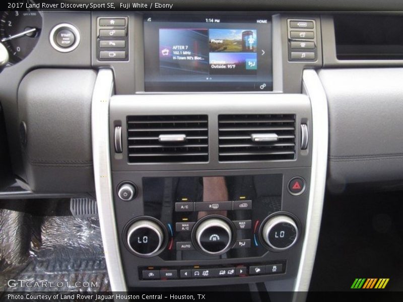 Fuji White / Ebony 2017 Land Rover Discovery Sport SE