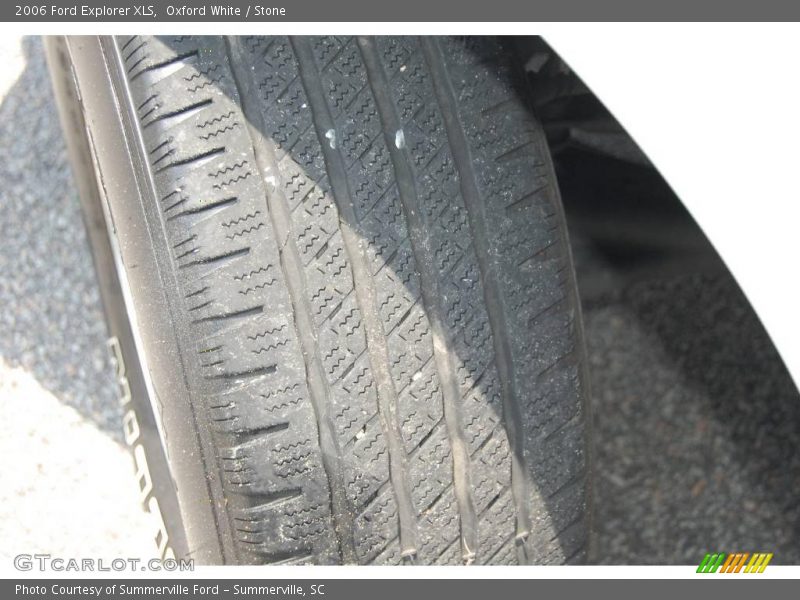 Oxford White / Stone 2006 Ford Explorer XLS