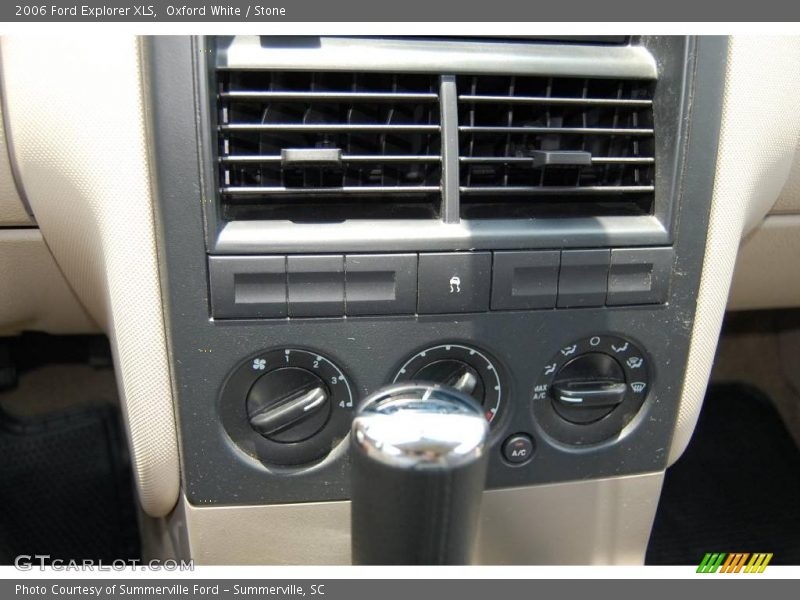 Oxford White / Stone 2006 Ford Explorer XLS