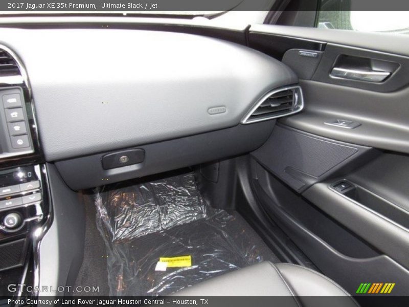 Ultimate Black / Jet 2017 Jaguar XE 35t Premium