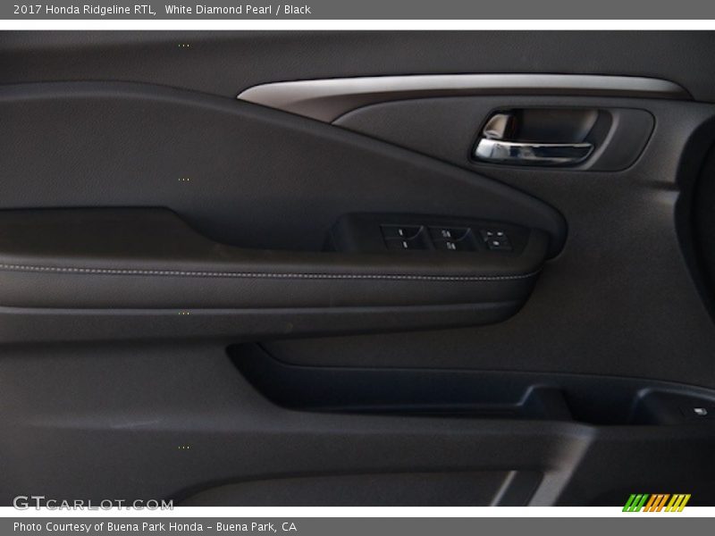 White Diamond Pearl / Black 2017 Honda Ridgeline RTL