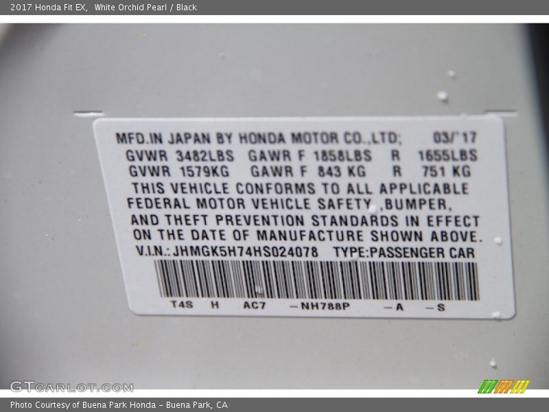 White Orchid Pearl / Black 2017 Honda Fit EX