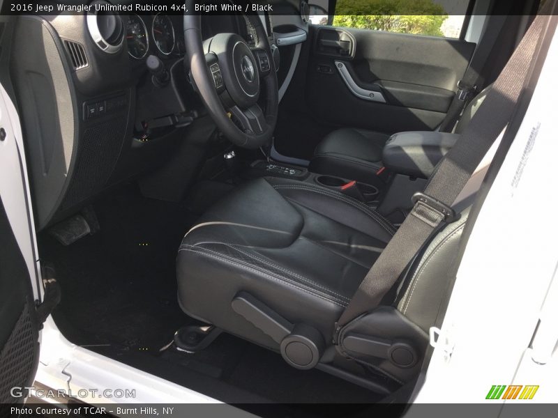 Bright White / Black 2016 Jeep Wrangler Unlimited Rubicon 4x4