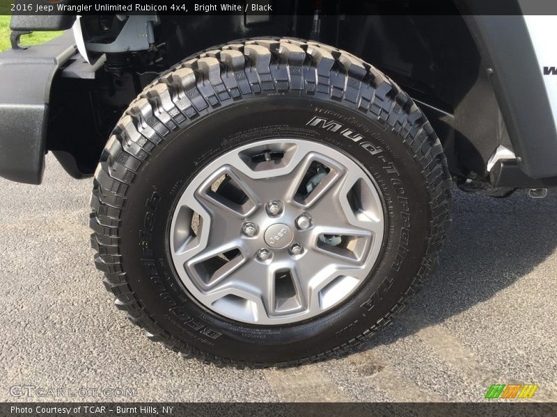 Bright White / Black 2016 Jeep Wrangler Unlimited Rubicon 4x4
