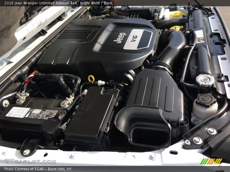 Bright White / Black 2016 Jeep Wrangler Unlimited Rubicon 4x4