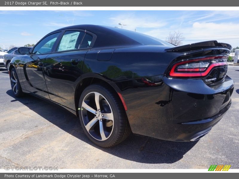 Pitch-Black / Black 2017 Dodge Charger SE